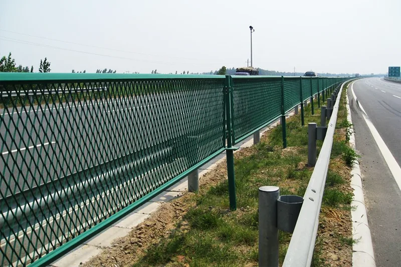 Highway guardrail