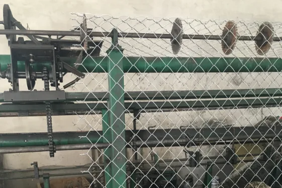 Production of galvanized chain mesh